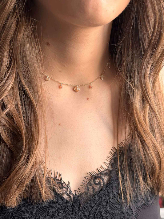 Collier Céleste en chaîne dorée avec pendentifs ronds et petits breloques